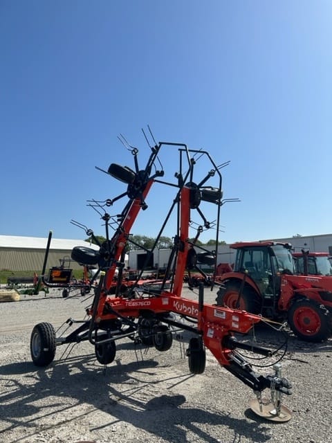 2025 Kubota TE6576CD Tedder